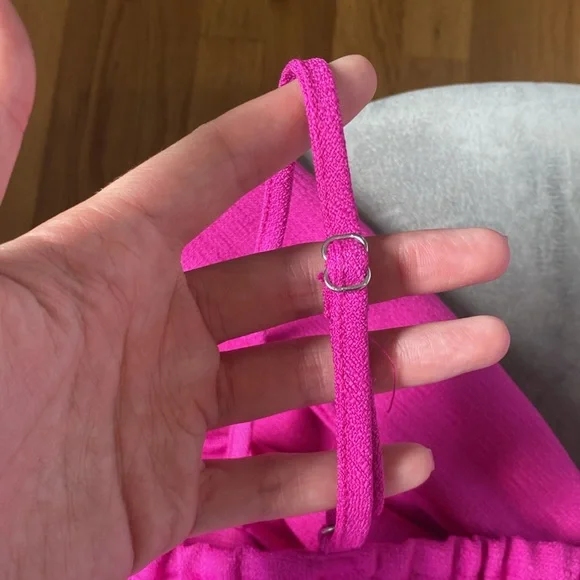 Adorable pink bow top!! M - Picture 7 of 7